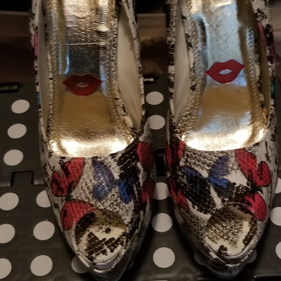 Open Toe Pumps - Picture 3 of 5